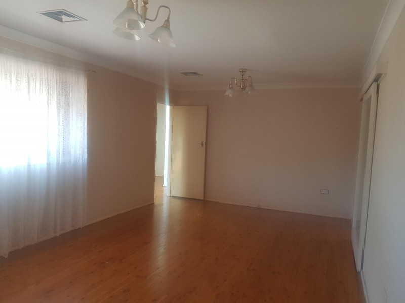 30 Bringelly Avenue, Pendle Hill NSW 2145