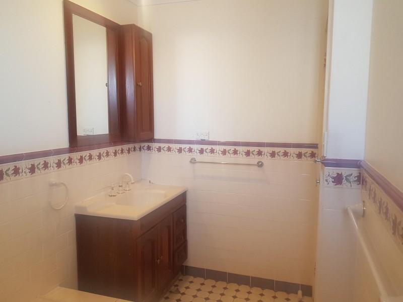 30 Bringelly Avenue, Pendle Hill NSW 2145