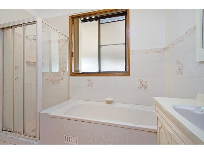 19 Bombala Street, Pendle Hill NSW 2145