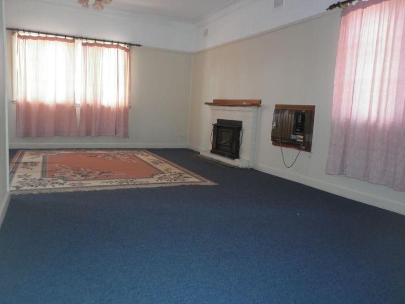 6 Levy Street, Pendle Hill NSW 2145