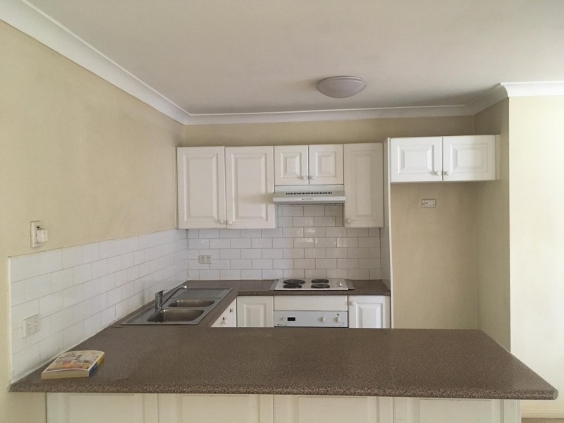 7/27 Ballandella Road, Toongabbie NSW 2146