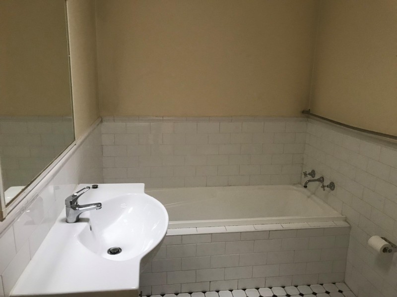 7/27 Ballandella Road, Toongabbie NSW 2146