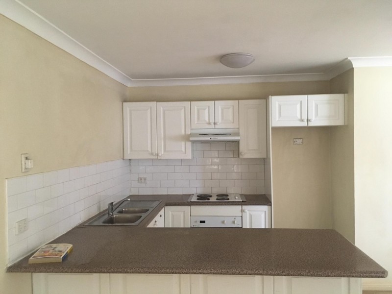 7/27 Ballandella Road, Toongabbie NSW 2146