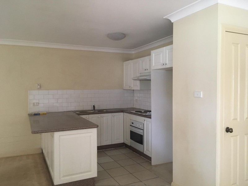 7/27 Ballandella Road, Toongabbie NSW 2146