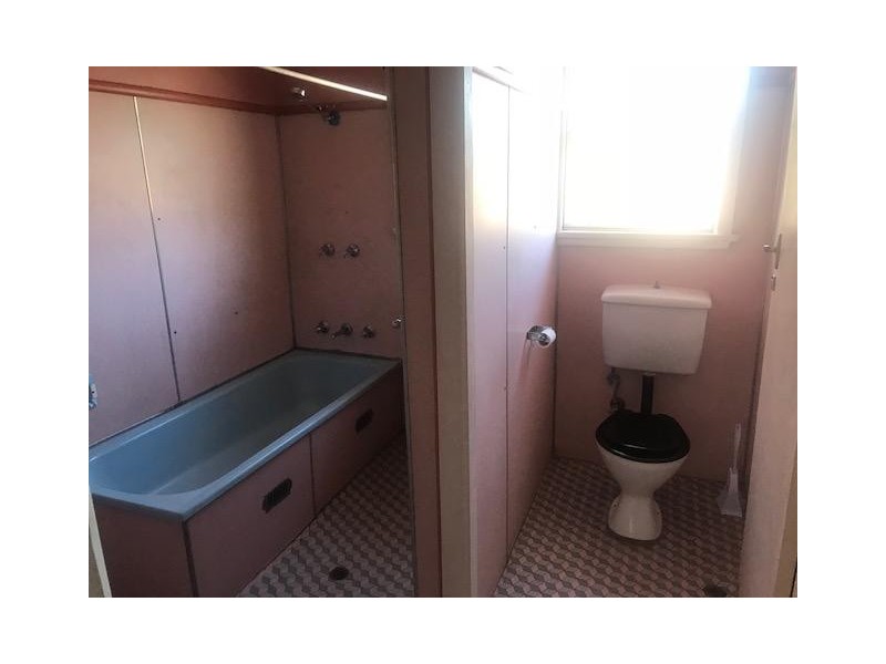 2/1 Stapleton Street, Wentworthville NSW 2145