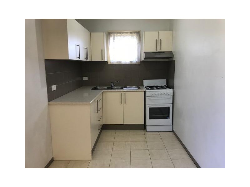 2a Bromfield Avenue, Toongabbie NSW 2146