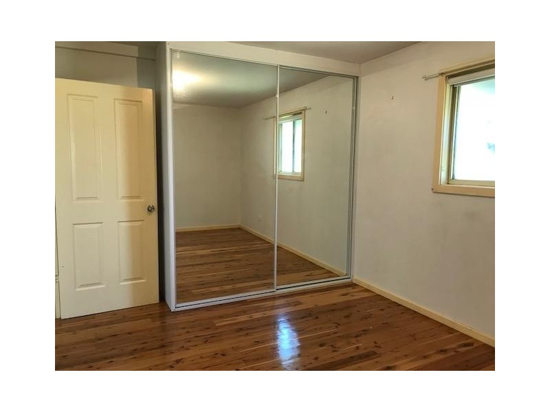 2a Bromfield Avenue, Toongabbie NSW 2146