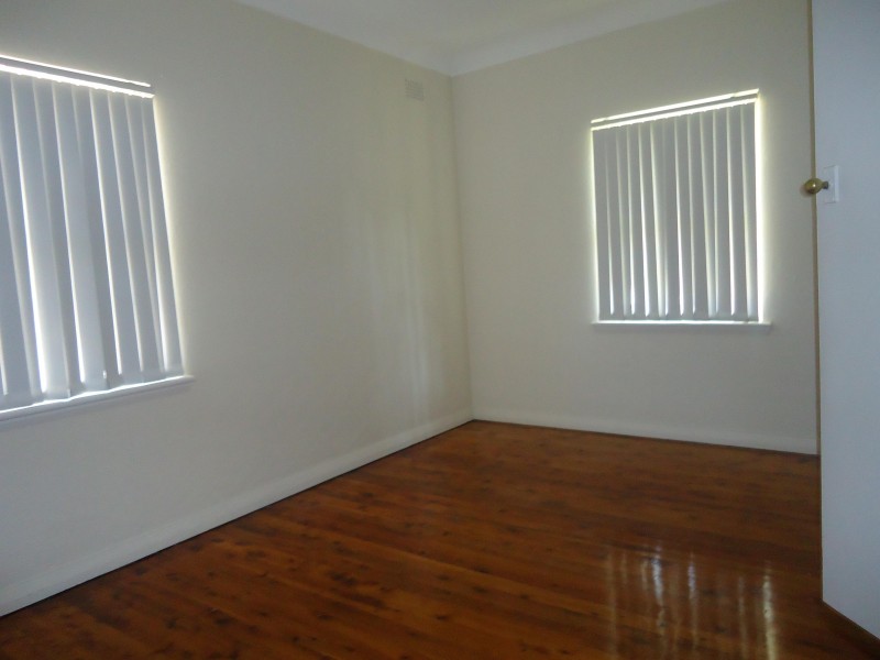 5 Nolan Crescent, Westmead NSW 2145