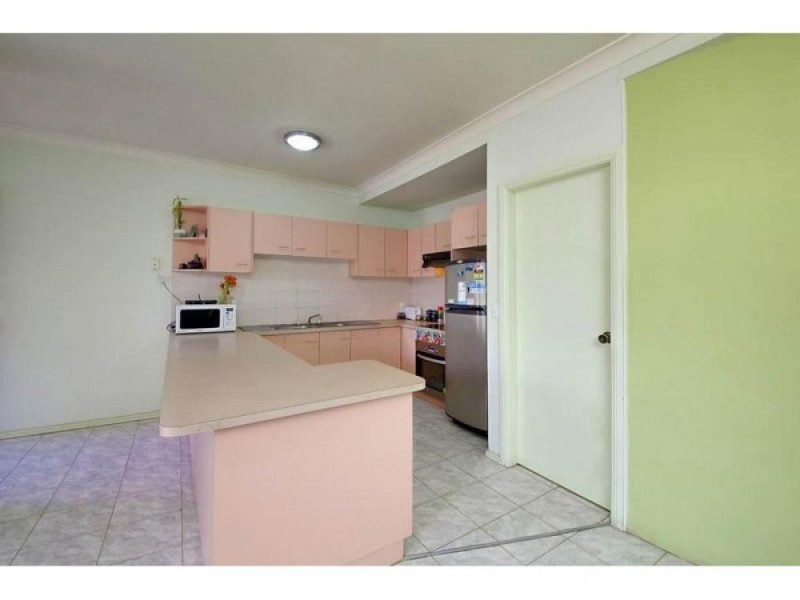 4/15 Wyena Road, Pendle Hill NSW 2145