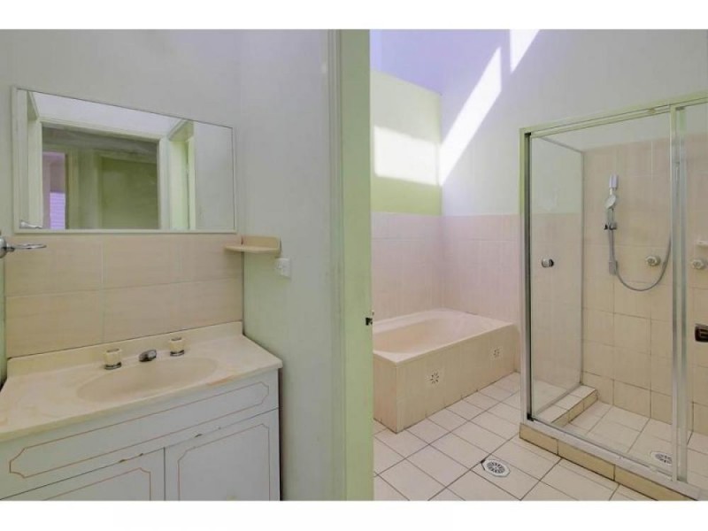 4/15 Wyena Road, Pendle Hill NSW 2145