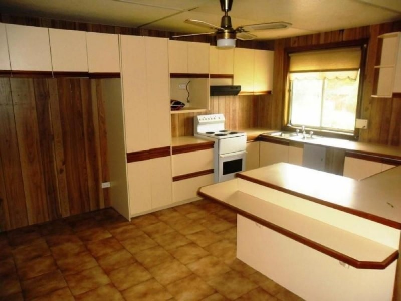 16 Emma Crescent, Constitution Hill NSW 2145