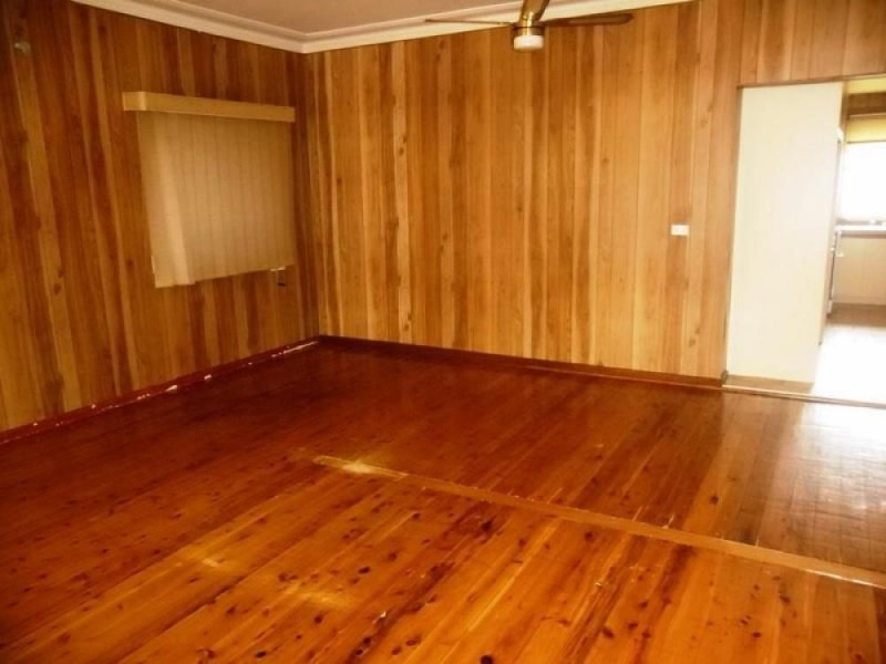 16 Emma Crescent, Constitution Hill NSW 2145