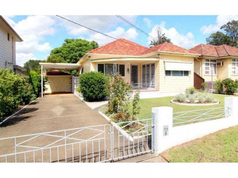 6 Parry Street, Pendle Hill NSW 2145