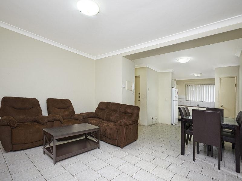 18/227-231 Targo Road, Girraween NSW 2145