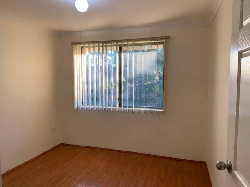 10/235 Targo Road, Toongabbie NSW 2146