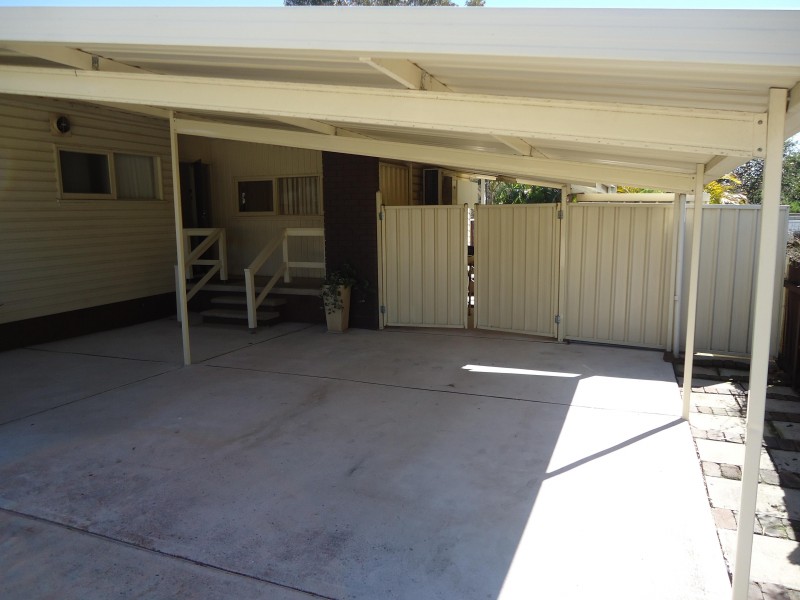 15 Tudor Ave, Blacktown NSW 2148