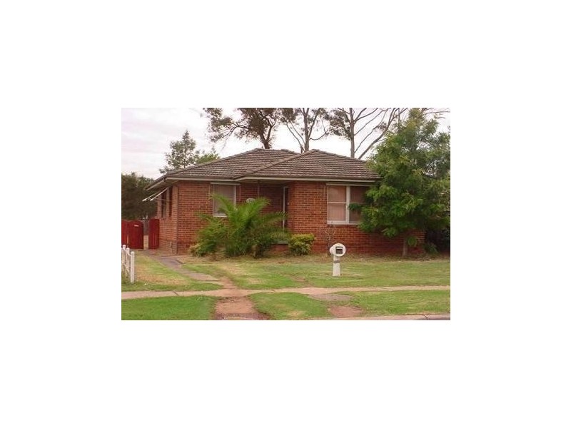 30 Moree Avenue, Westmead NSW 2145