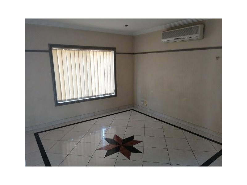 2/110 Targo Road, Girraween NSW 2145