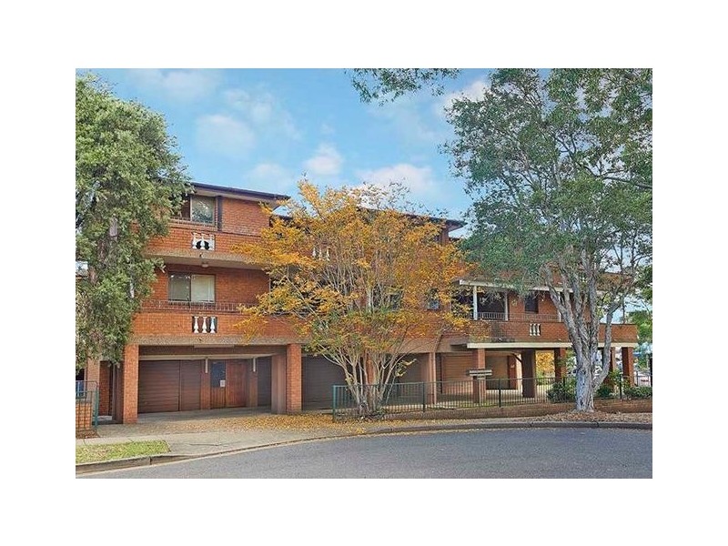 2/191 Hawkesbury Road, Westmead NSW 2145