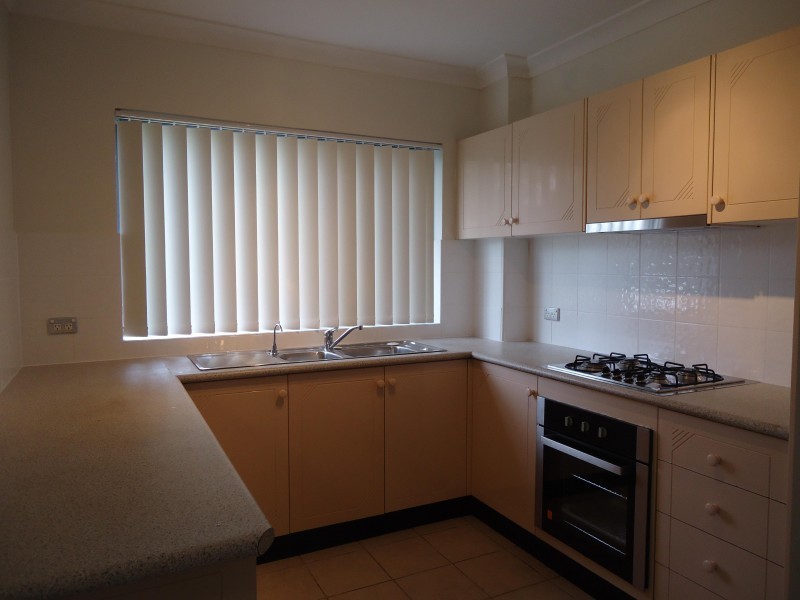 2/70-72 Stapleton Street, Pendle Hill NSW 2145