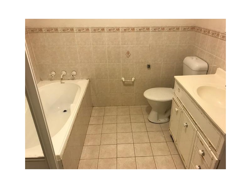 30b Ballandella Road, Toongabbie NSW 2146