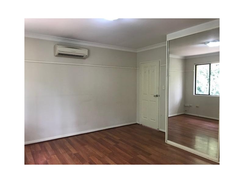 4/14 Campbell Street, Northmead NSW 2152