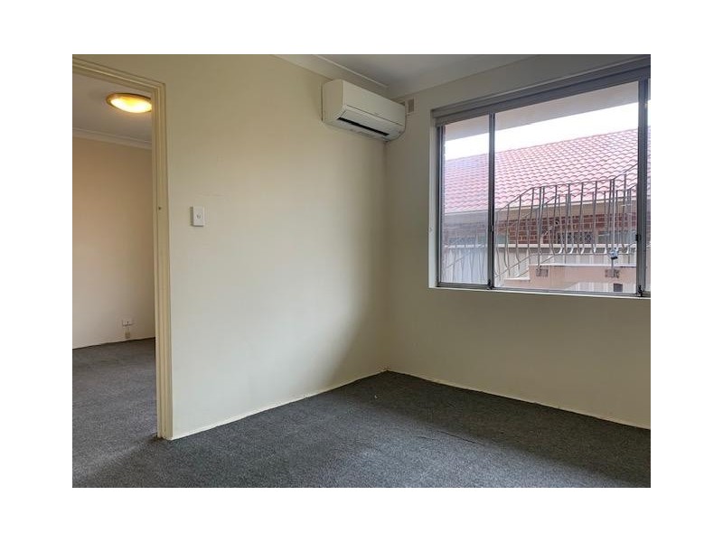 2/43a Grand Avenue, Westmead NSW 2145