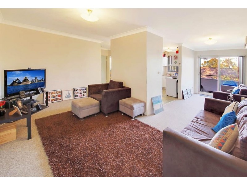 9/52 Birmingham Street, Merrylands West NSW 2160