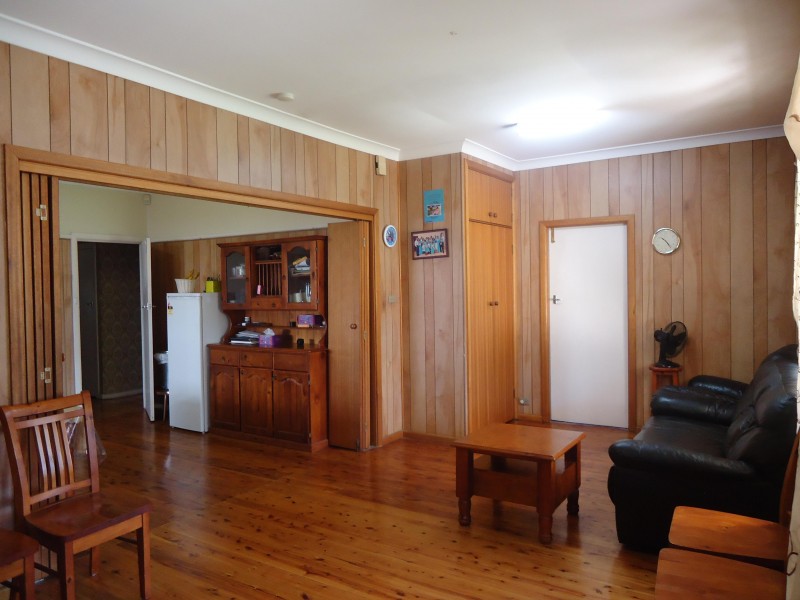 3 Wyena Road, Pendle Hill NSW 2145
