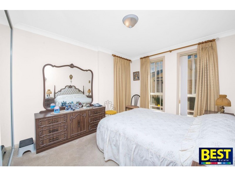 10/31-33 Tungarra Road, Girraween NSW 2145