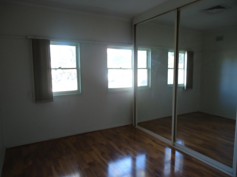 2 Barry Place, Wentworthville NSW 2145