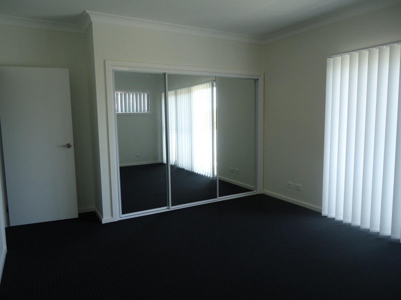 7a Ballandella Road, Toongabbie NSW 2146