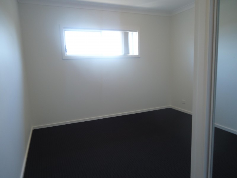 7a Ballandella Road, Toongabbie NSW 2146