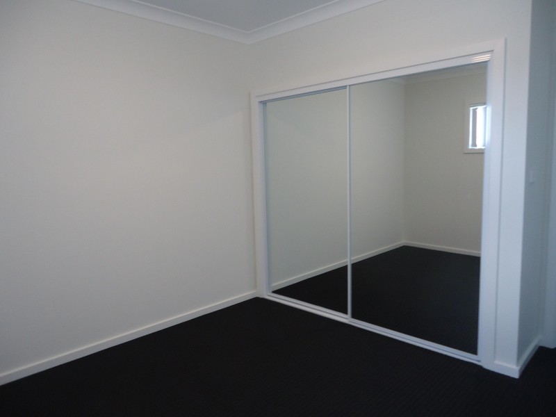 7a Ballandella Road, Toongabbie NSW 2146