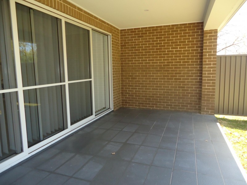 7a Ballandella Road, Toongabbie NSW 2146