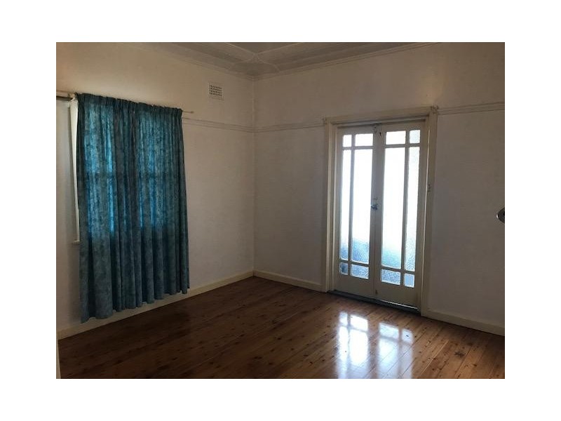 7 Wallpark Avenue, Seven Hills NSW 2147