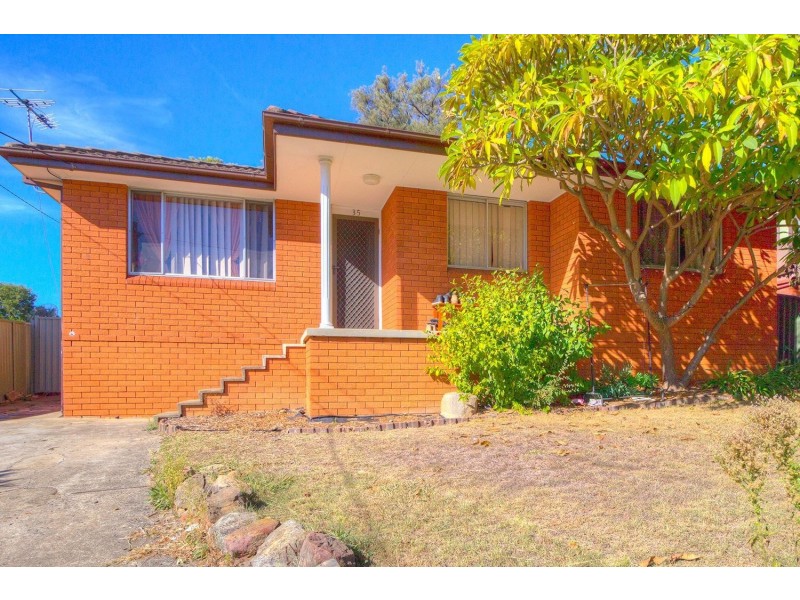 35 Bogalara Road, Old Toongabbie NSW 2146