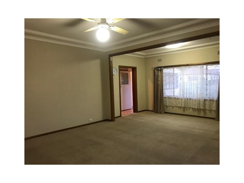 124 Centenary Road, South Wentworthville NSW 2145