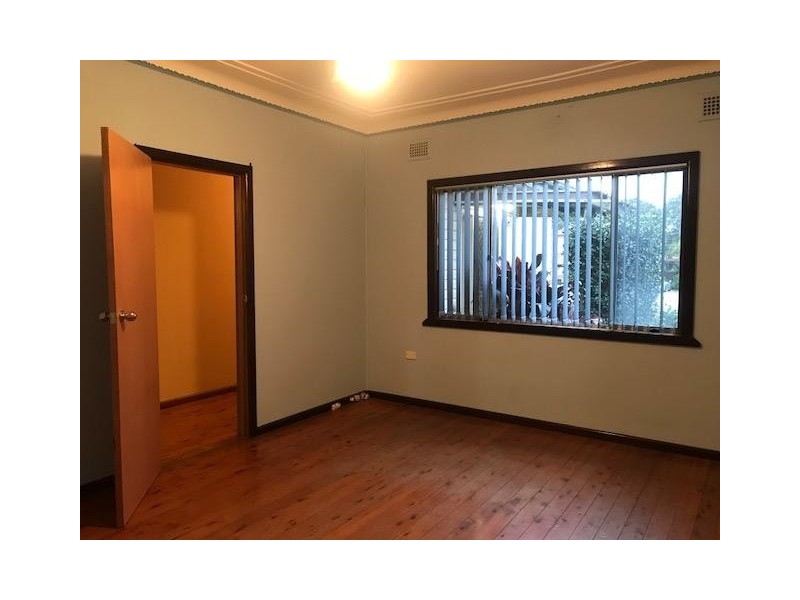 124 Centenary Road, South Wentworthville NSW 2145