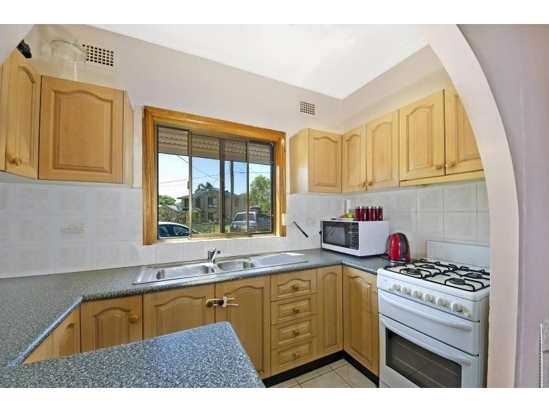 6 Burrell Parade, Blacktown NSW 2148