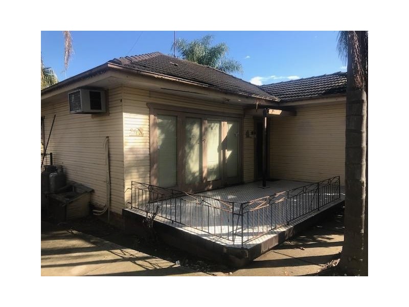 94 Ballandella Road, Toongabbie NSW 2146
