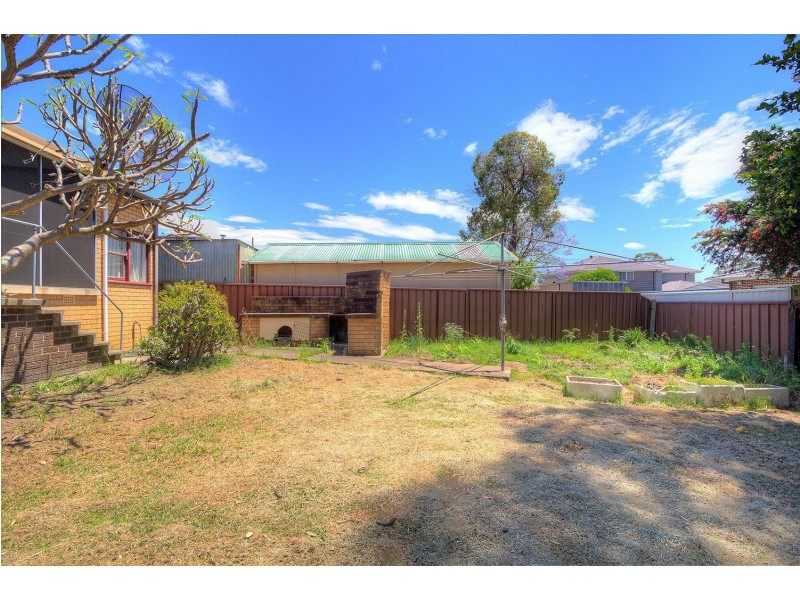 8 Boyne Avenue, Pendle Hill NSW 2145