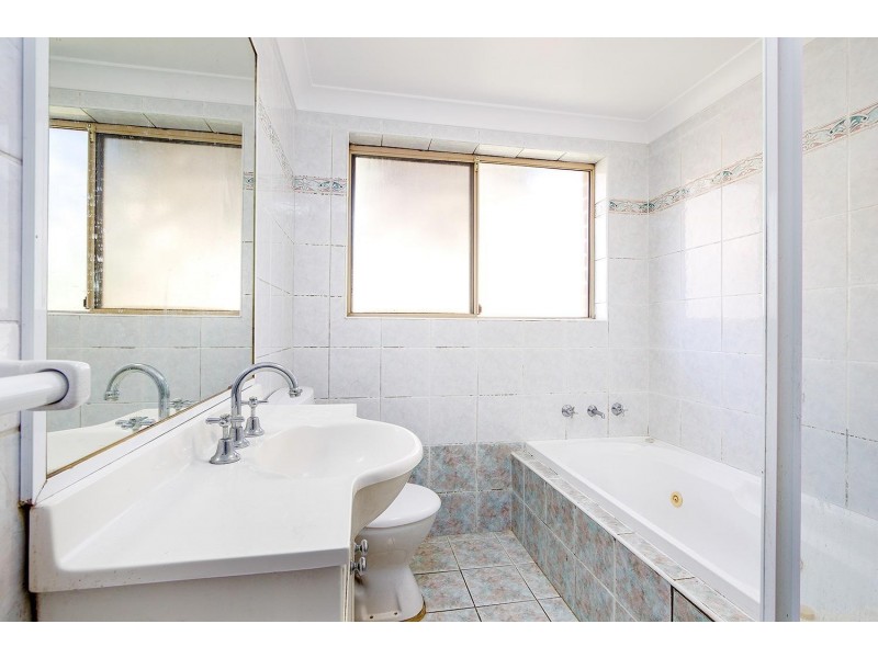 5/27-29 Parkside Lane, Westmead NSW 2145