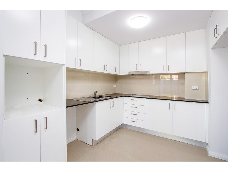 8/38-40 Macklin Street, Pendle Hill NSW 2145