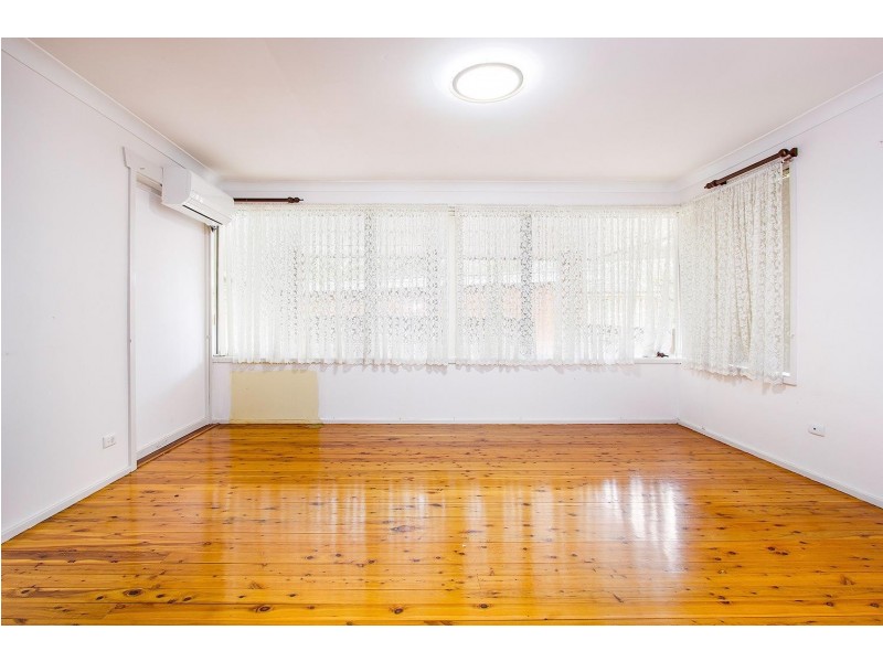 6 Irwin Place, Wentworthville NSW 2145