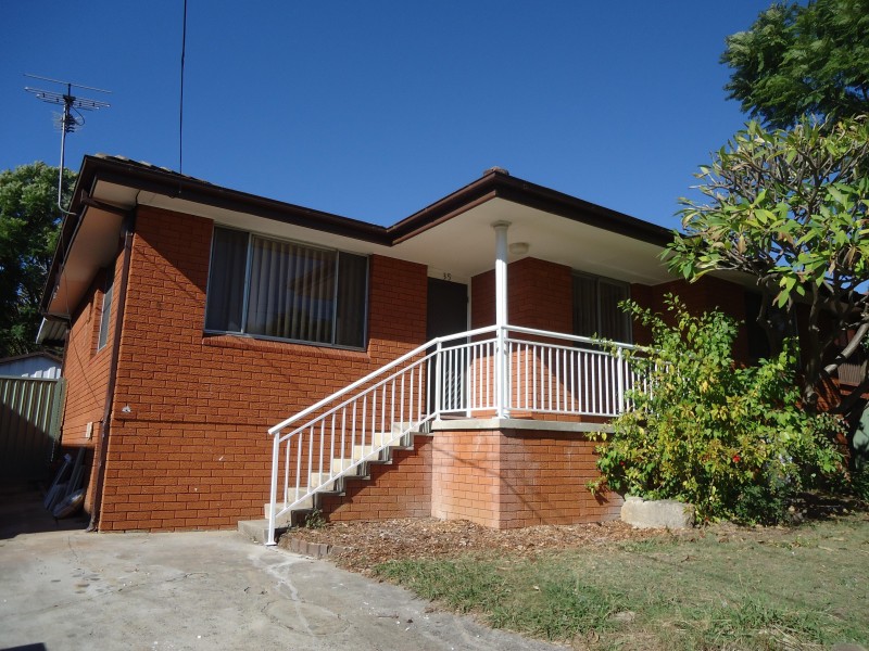 35 Bogalara Road, Old Toongabbie NSW 2146