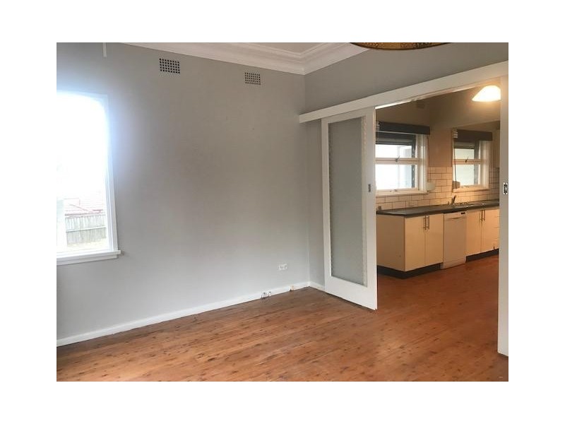 213 Old Windsor Road, Northmead NSW 2152