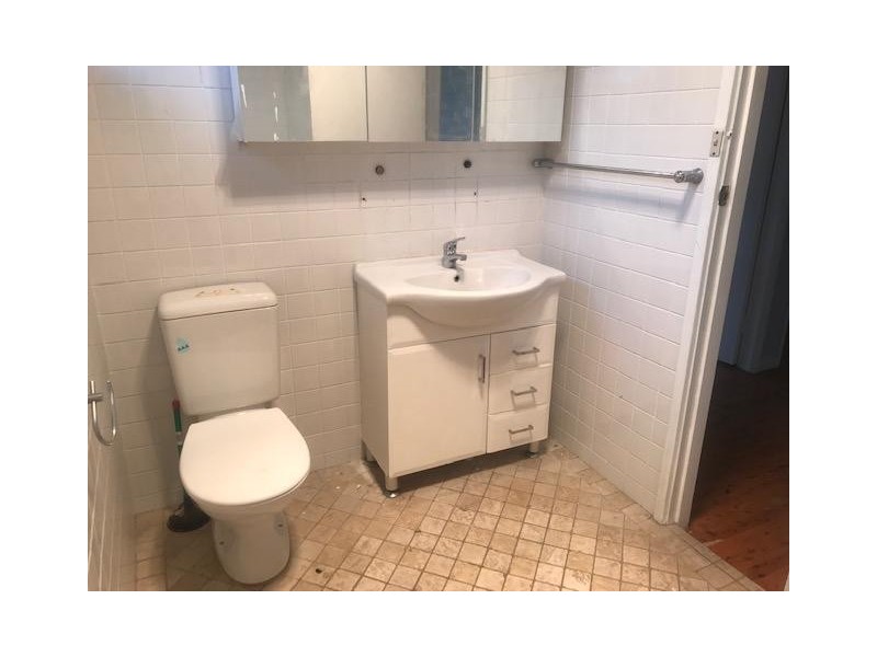 213 Old Windsor Road, Northmead NSW 2152