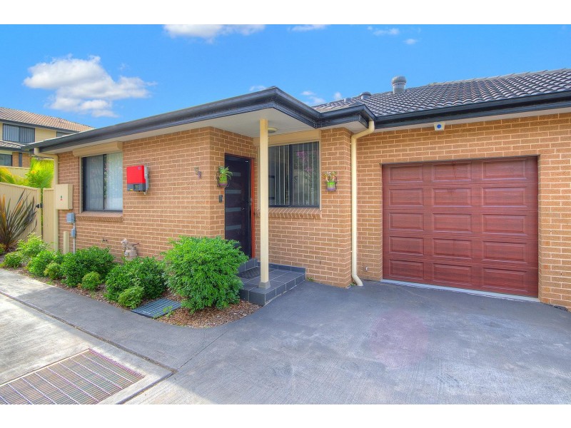 5b Carinya Road, Girraween NSW 2145