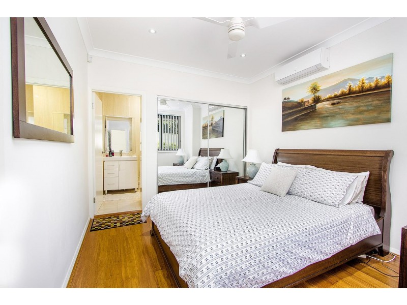 5b Carinya Road, Girraween NSW 2145